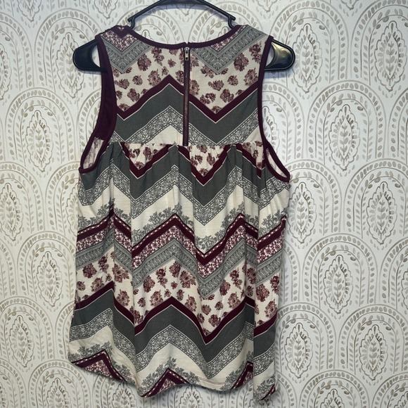 Vanity Women's Burgundy Lace Chevron Floral Print Sleeveless Tank Top XL boho - Picture 2 of 10